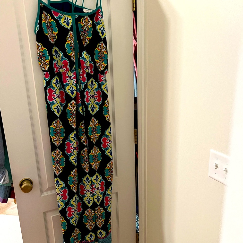 Size large maxi dress! Perfect for summer